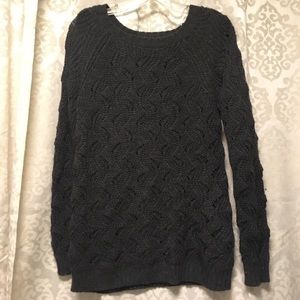 Scallop-pattern gray pullover tunic sweater